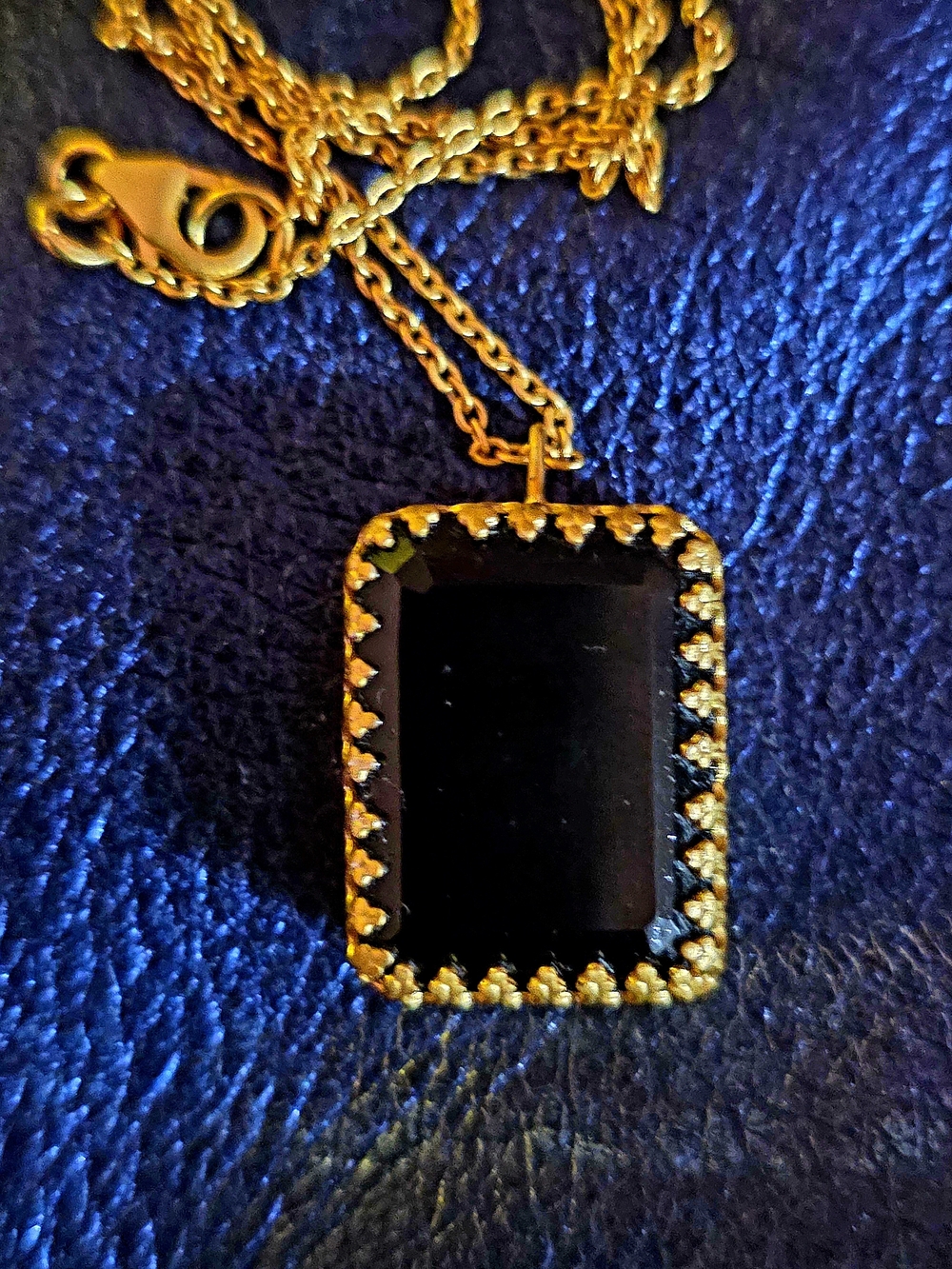Source Unknown Gold Black Rectangular Stone Pendant Necklace